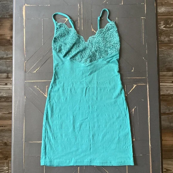 🦋Free People🦋Havana Nights Chemise - Picture 2 of 9